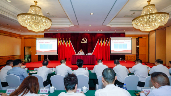 美狮贵宾会集团任丁书记带头讲授“不忘初心、牢记使命”主题教育专题党课
