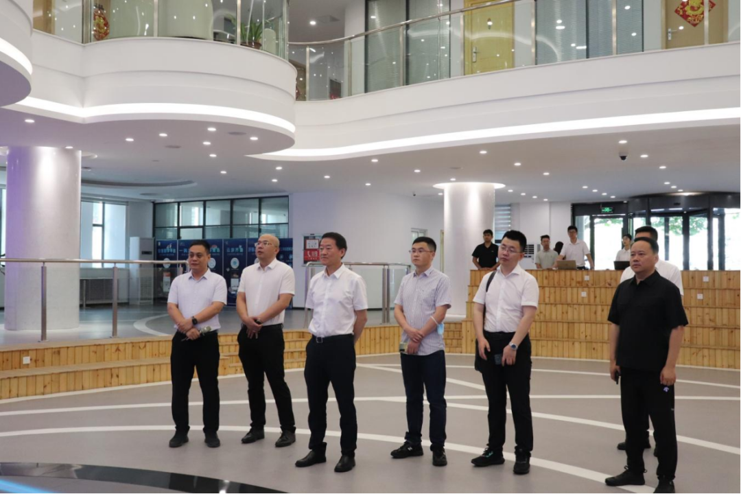 省美狮贵宾会集团：“四个导向” 推动调查研究提质增效
